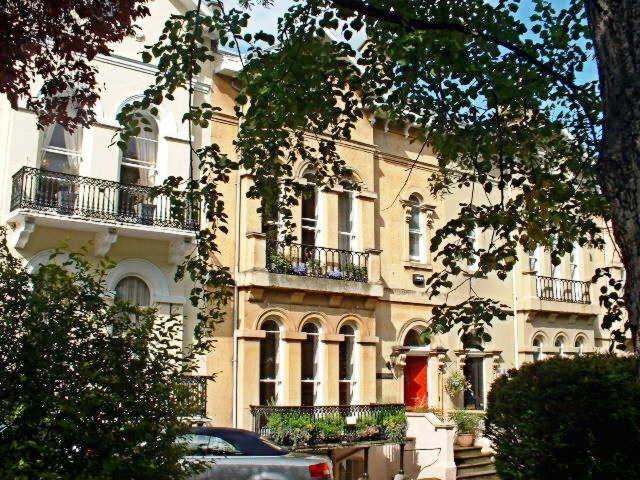 Hanover House เชลเทนแฮม ภายนอก รูปภาพ